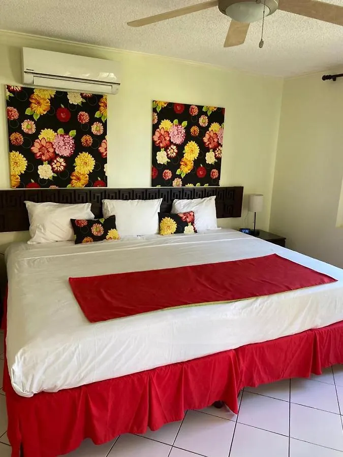 1 Bedroom Penthouse Suite 63 At Mystic Ridge Resort Ocho Rios 0*,
