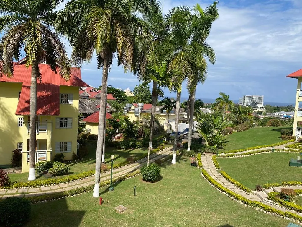 1 Bedroom Penthouse Suite 63 At Mystic Ridge Resort Ocho Rios 0*,